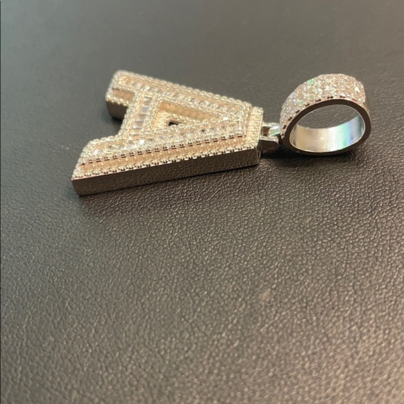 Silver initial pendant - Picture 5 of 8